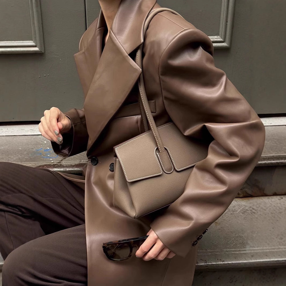 Damen stilvolle Kunstlederblazerjacke mit oversized Schnitt Heidi-Mode