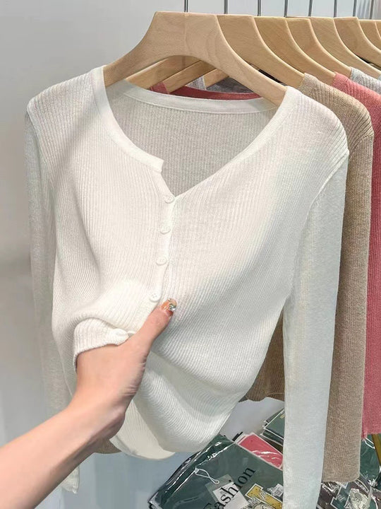 Damen figurbetonte Strickjacke mit elegantem Knopfverschluss und feiner Rippstruktur Heidi-Mode