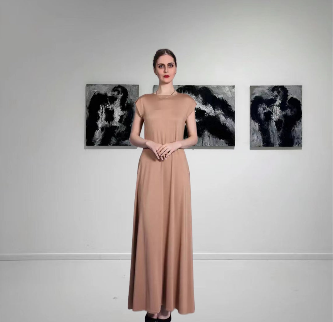 Damen Maxikleid mit minimalistischem Design und elegantem Schnitt Heidi-Mode