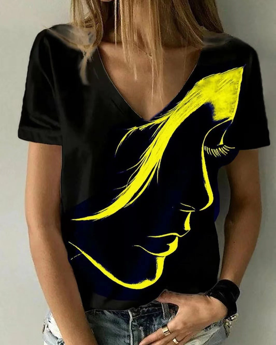 Damen V-Ausschnitt T-Shirt mit kreativem Grafikdruck Heidi-Mode