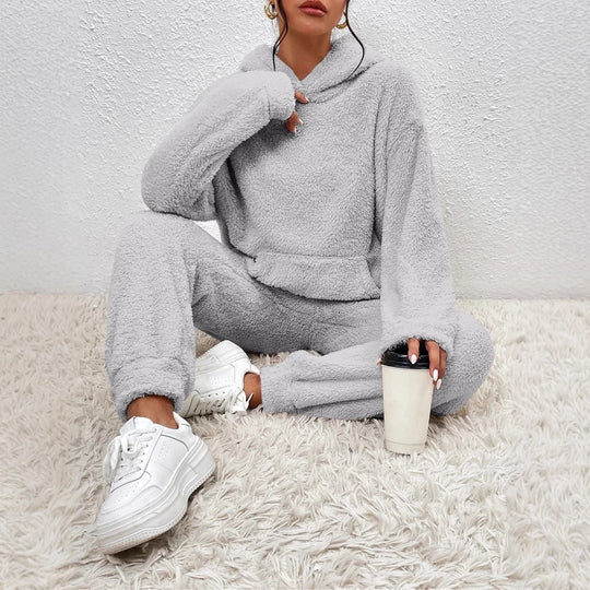 Damen Fleece-Loungewear-Set mit Kapuze und Taschen Heidi-Mode