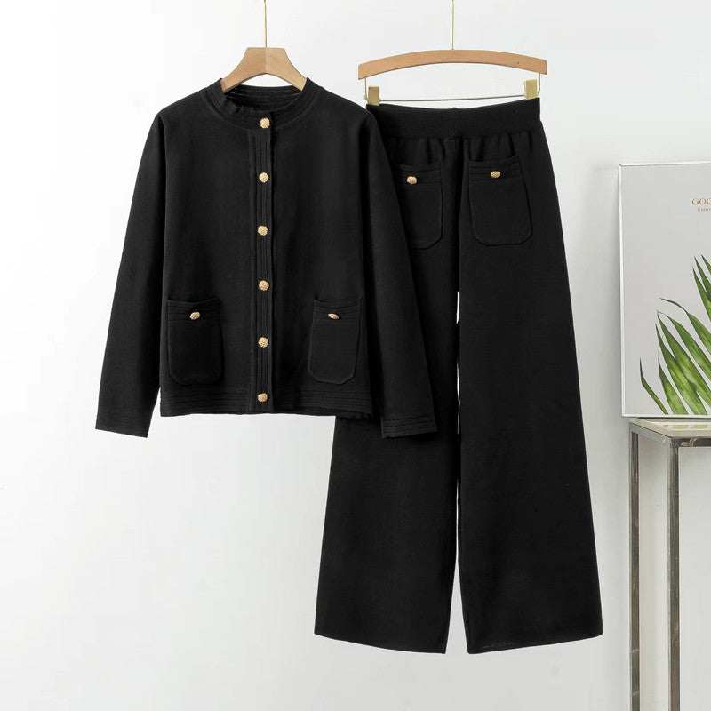 Damen gemütliches Strick-Loungewear-Set mit Knopfdetaillierung und aufgesetzten Taschen Heidi-Mode