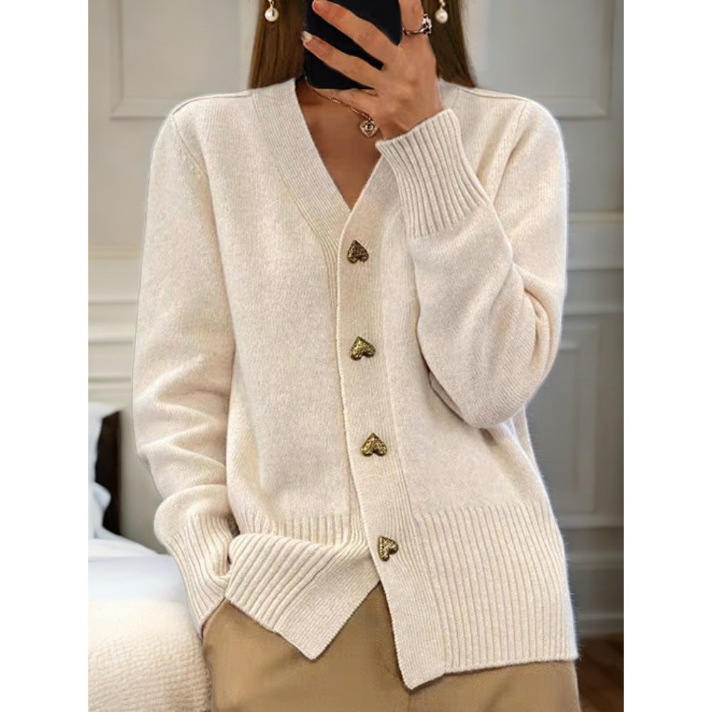 Damen kuschelige Strickjacke mit Herzknöpfen und V-Ausschnitt Heidi-Mode