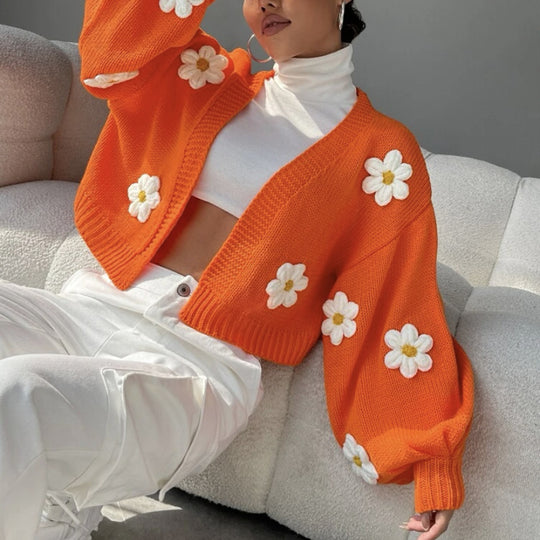 Damen Strickjacke mit floralen Applikationen und lockerer Passform Heidi-Mode