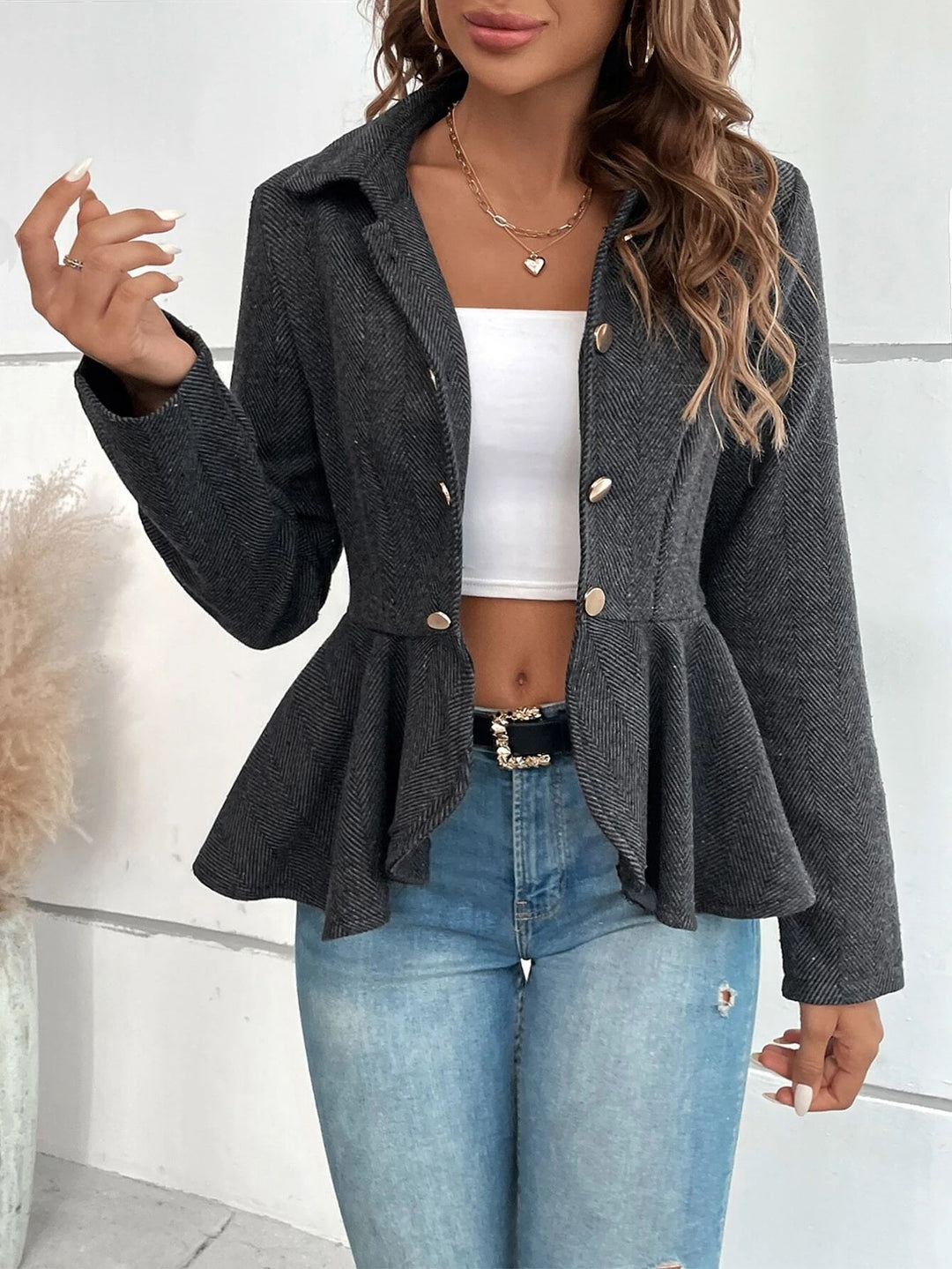 Damen Chic Tailored Blazerjacke mit asymmetrischem Saum und Knopfdetails Heidi-Mode