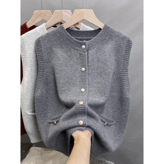 Damen Strickweste mit Knopfdetails und seitlichen Taschen Heidi-Mode