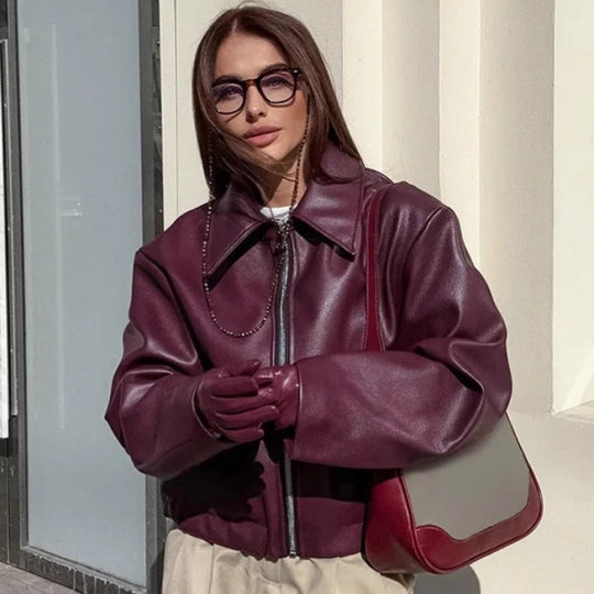 Damen modische Kunstlederjacke mit schlichter Eleganz und praktischen Taschen Heidi-Mode