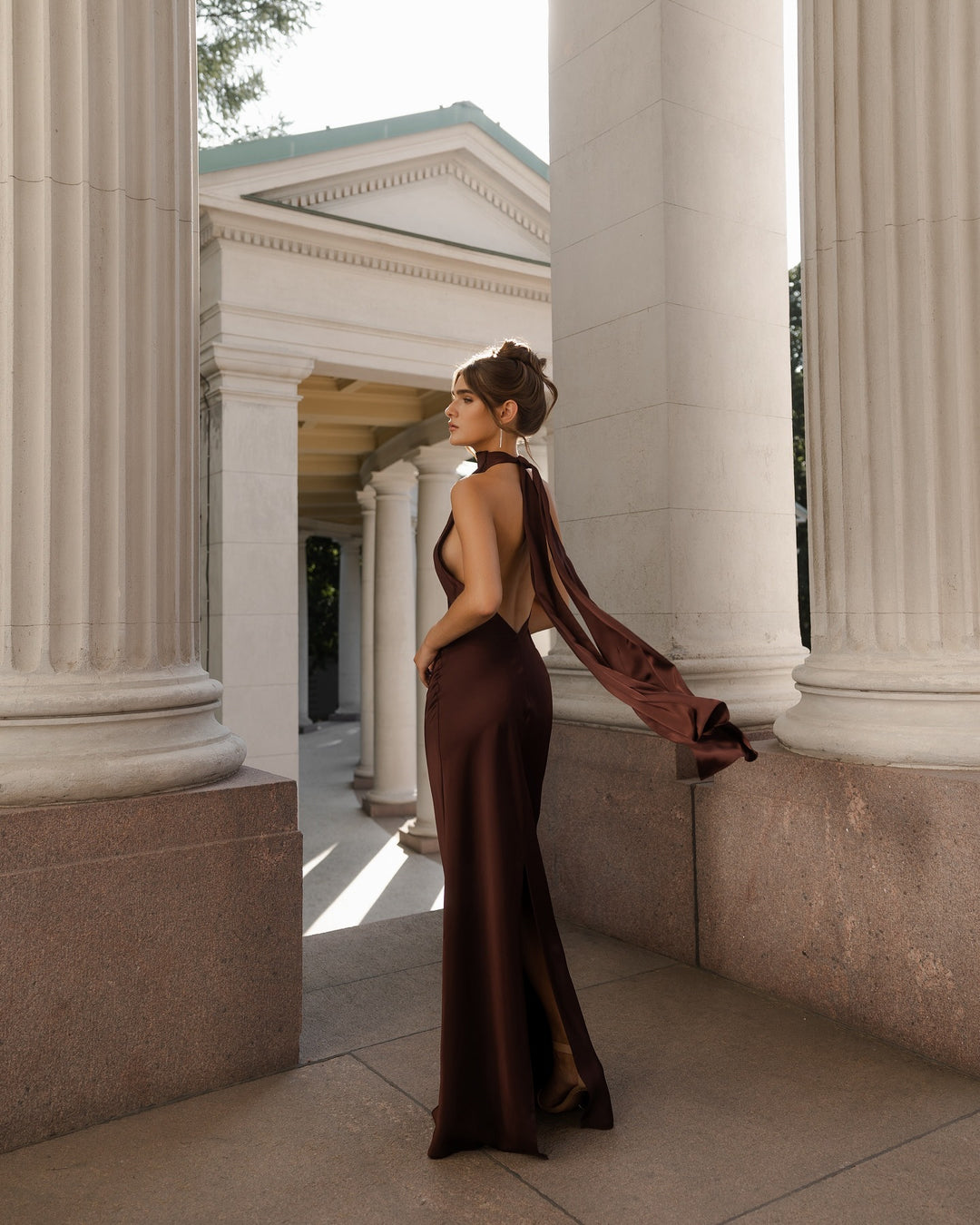 Damen Abendkleid mit elegantem Rückenausschnitt und fließendem Stoff Heidi-Mode