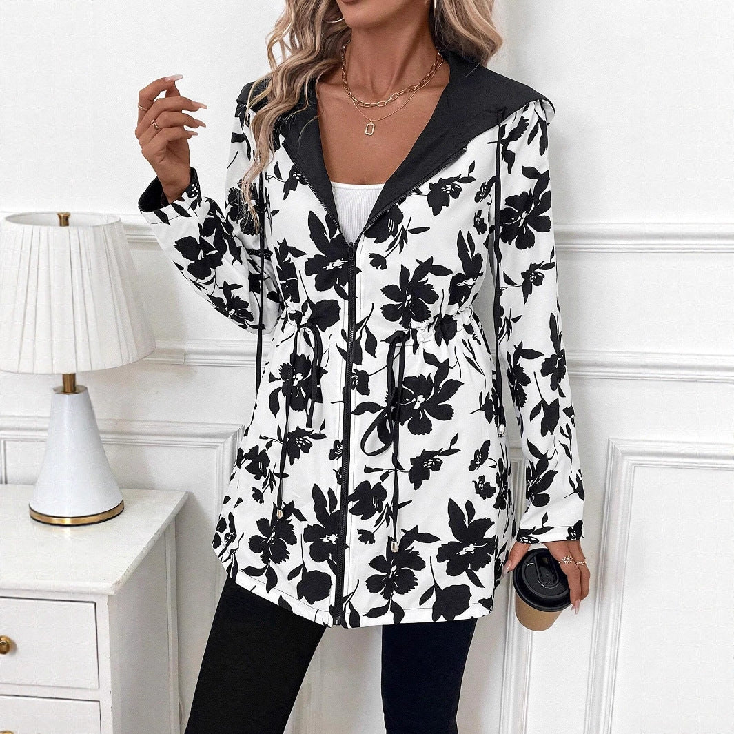 Damen Leichtgewichtige Kapuzenjacke mit tierischem Muster Heidi-Mode