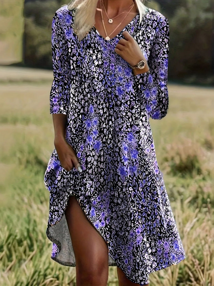 Damen Freizeitkleid mit modischem V-Ausschnitt und Seitenschlitz Heidi-Mode