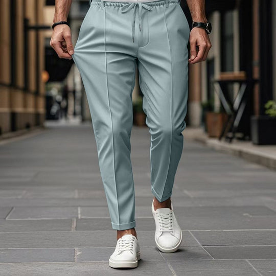 Herren modische Slim-Fit Jogginghose mit elastischem Bund und praktischen Seitentaschen Heidi-Mode