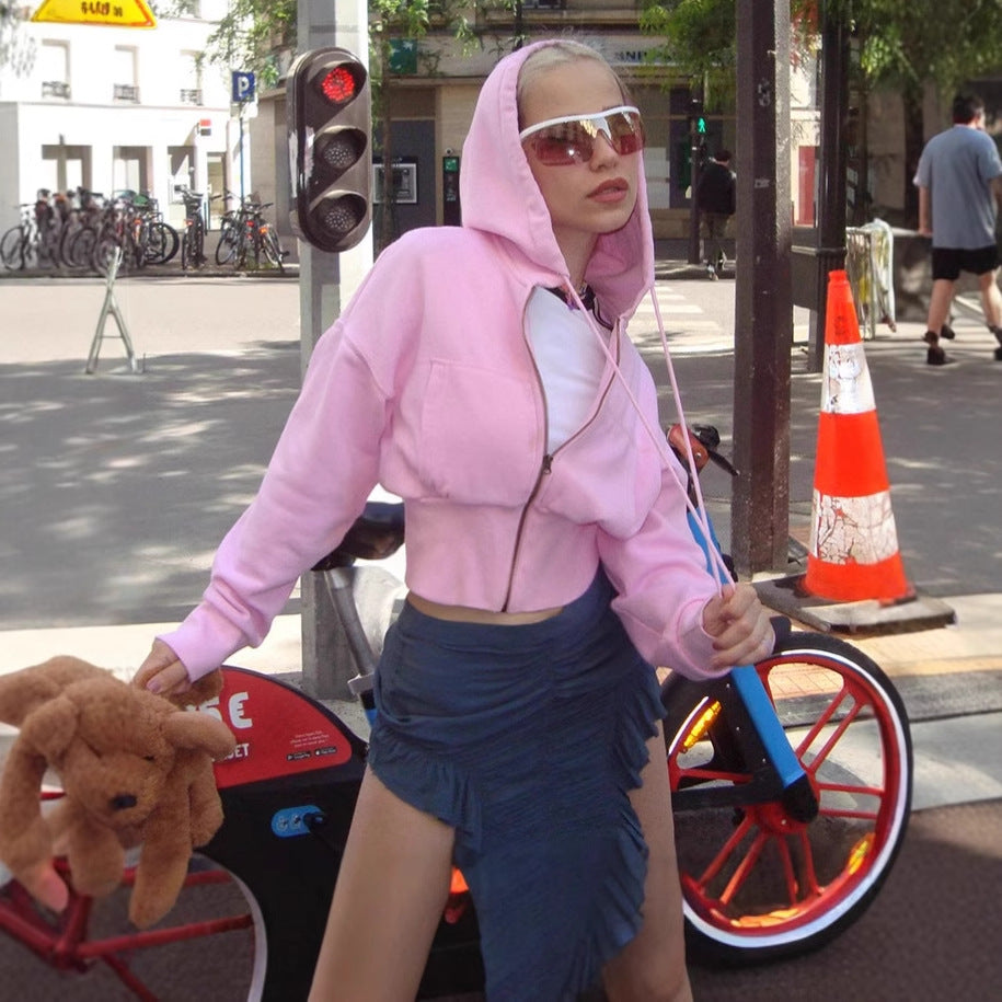 Damen Cropped Kapuzenjacke mit Reißverschluss und eleganten Details Heidi-Mode