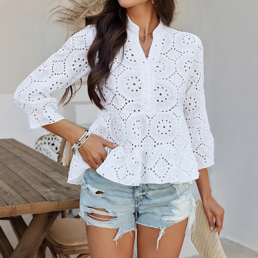Damen Oberteil mit eleganter Broderie Anglaise und ausgestellten Ärmeln Heidi-Mode