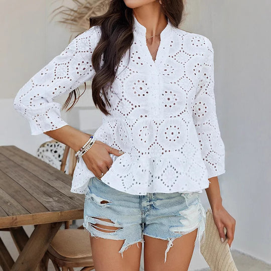 Damen Oberteil mit eleganter Broderie Anglaise und ausgestellten Ärmeln Heidi-Mode