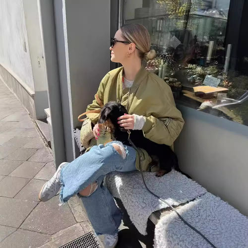 Damen sportliche Bomberjacke mit praktischen Taschen und Stehkragen Heidi-Mode