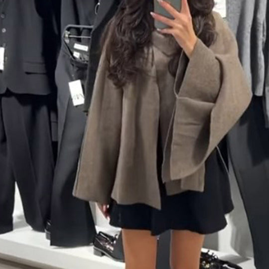 Damen Poncho aus hochwertiger Strickware mit asymmetrischem Design Heidi-Mode