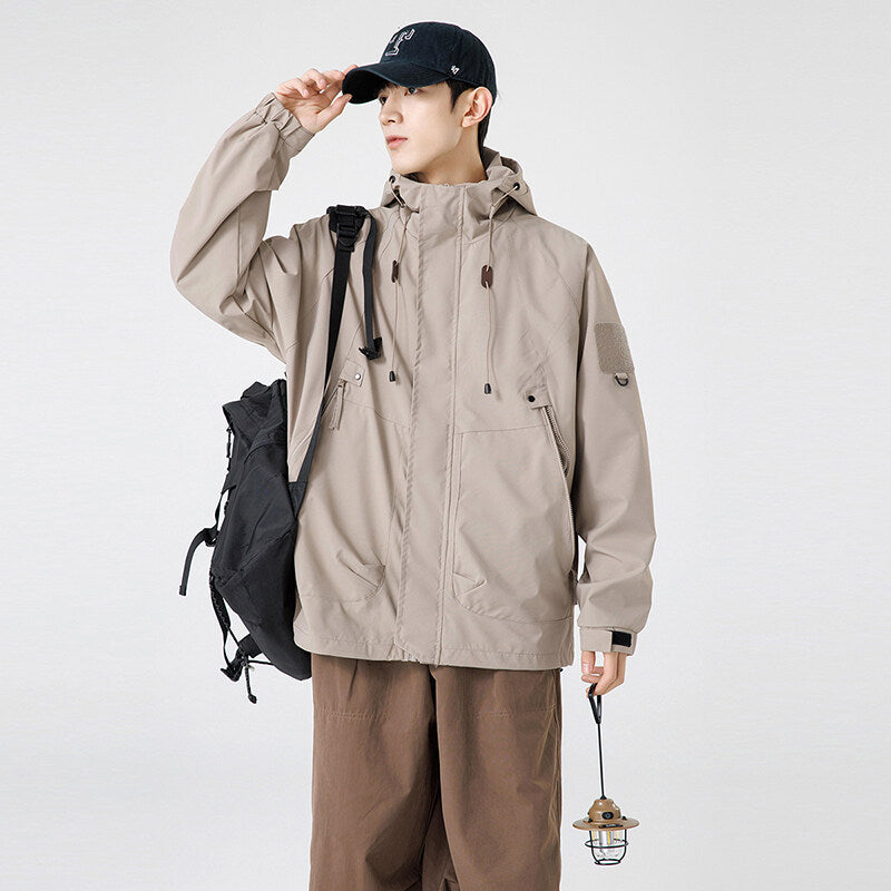 Herren Windbreaker-Jacke mit verstellbarem Kapuzenkragen und praktischen Taschen Heidi-Mode