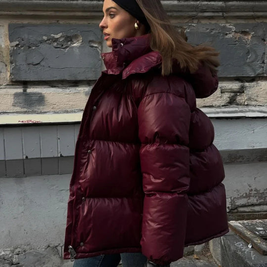 Damen Kuschelige Daunenjacke mit Kapuze und elegantem Schnitt Heidi-Mode