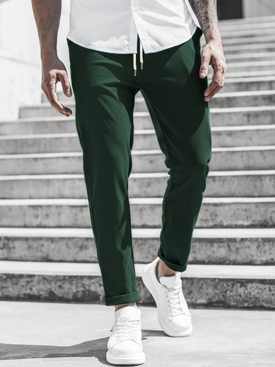 Herren Sportliche Chino-Hose mit flexiblem Bund und modernen Details Heidi-Mode