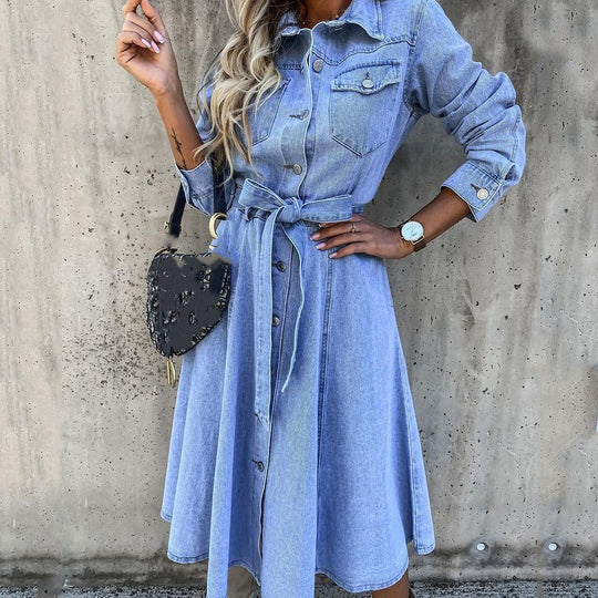 Denim-Midi-Kleid mit Klappentaschen und Gürtel