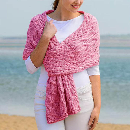 Damen Strickschal mit modernem Zopfmuster und vielseitigem Tragekomfort Heidi-Mode