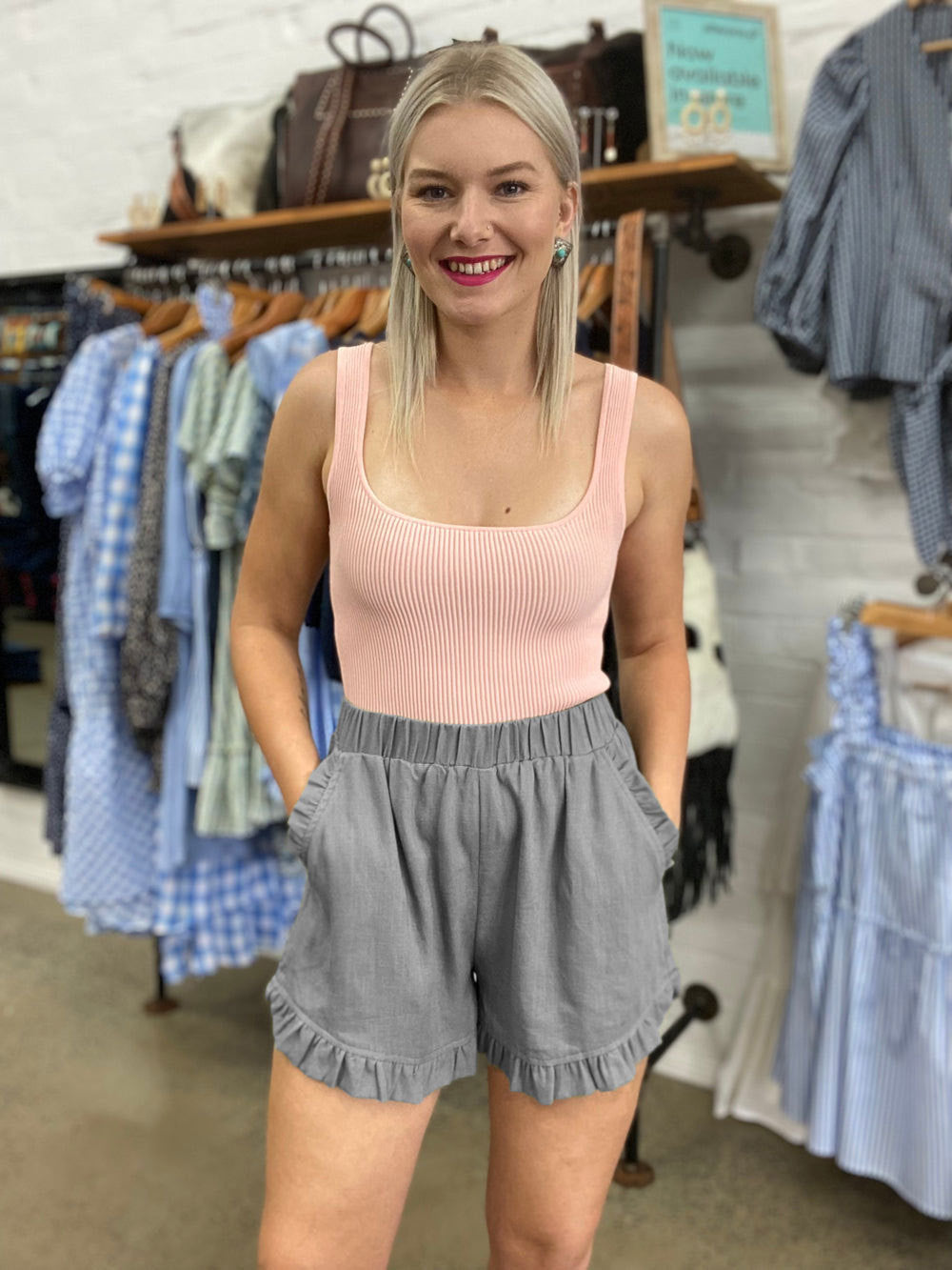 Damen Freizeitshorts mit Rüschendetails und praktischen Taschen Heidi-Mode