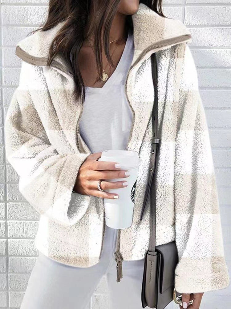 Damen modische Fleecejacke mit hoch geschlossenem Kragen und kariertem Muster Heidi-Mode
