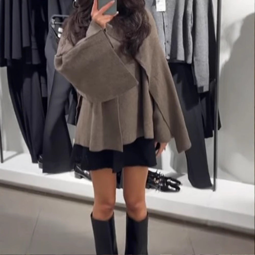Damen Poncho aus hochwertiger Strickware mit asymmetrischem Design Heidi-Mode