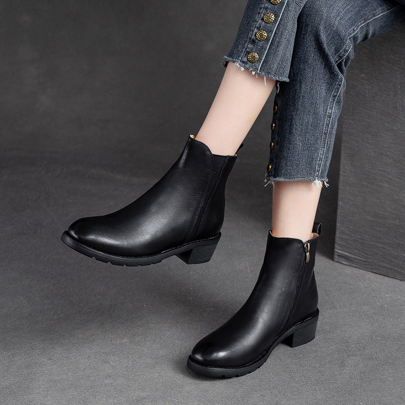 Damen Stiefeletten aus geschmeidigem Leder mit praktischem Reißverschluss und robustem Blockabsatz Heidi-Mode