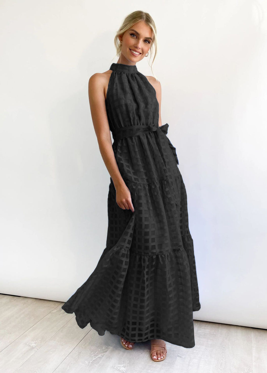 Damen Maxikleid mit raffiniertem Hochkragen und gestuftem Design Heidi-Mode