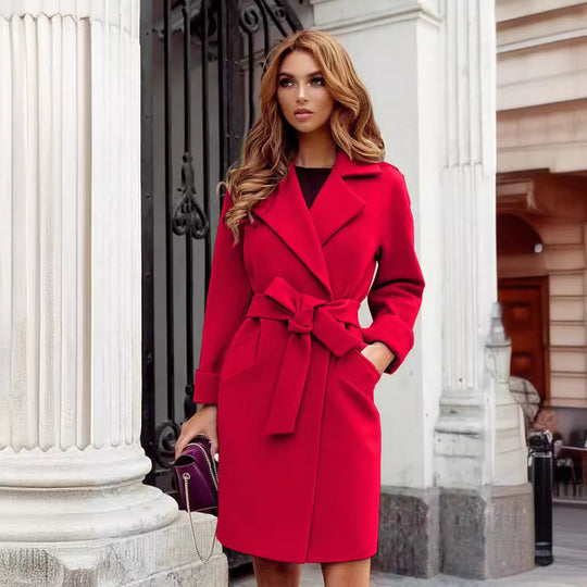 Damen Eleganter Trenchcoat mit Gürtel und praktischen Taschen Heidi-Mode