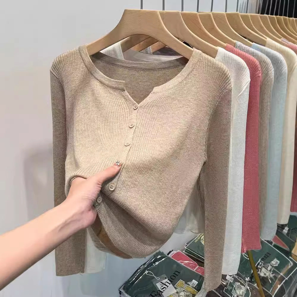 Damen figurbetonte Strickjacke mit elegantem Knopfverschluss und feiner Rippstruktur Heidi-Mode