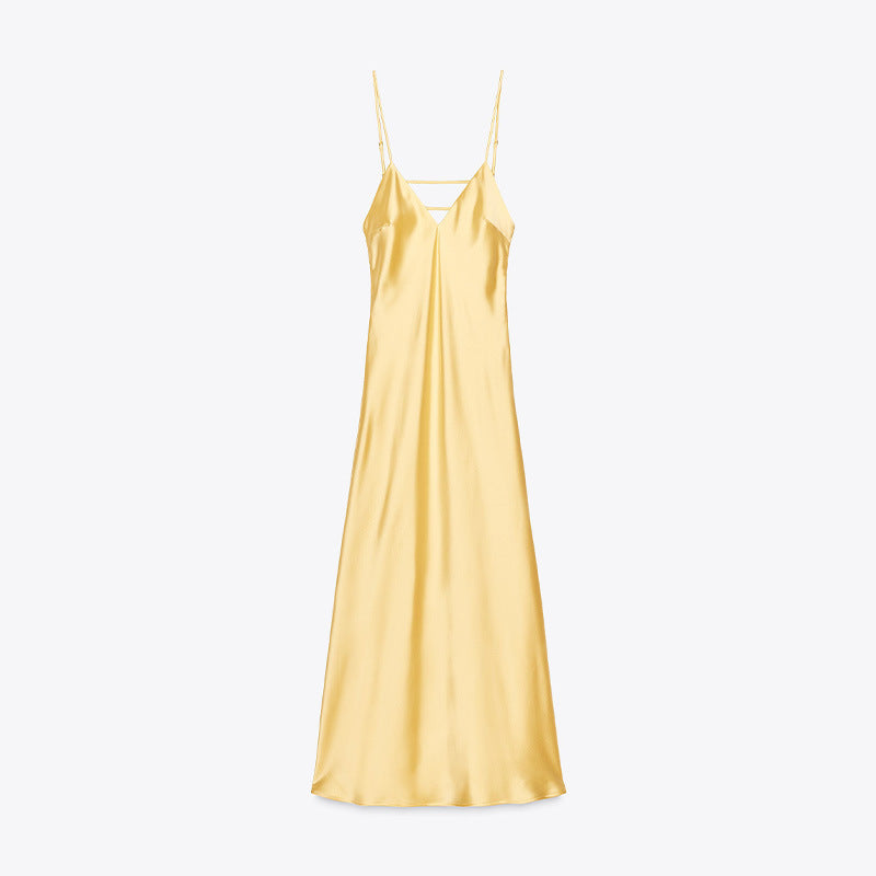 Damen Satin-Maxikleid mit zarten Trägern und elegantem Dekolleté Heidi-Mode