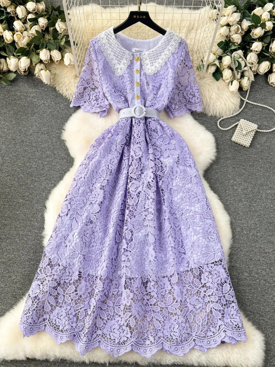 Heidi-Mode | Mittel langes Spitzenkleid