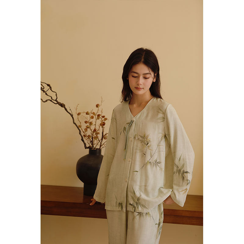 Damen Bluse aus hochwertiger Viskose mit botanischem Print und fein gearbeiteten Knopfdetails Heidi-Mode