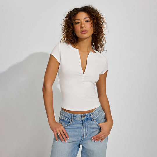Damen modisches Kurzarm-Crop-Top mit Knopfleiste und figurbetontem Schnitt Heidi-Mode