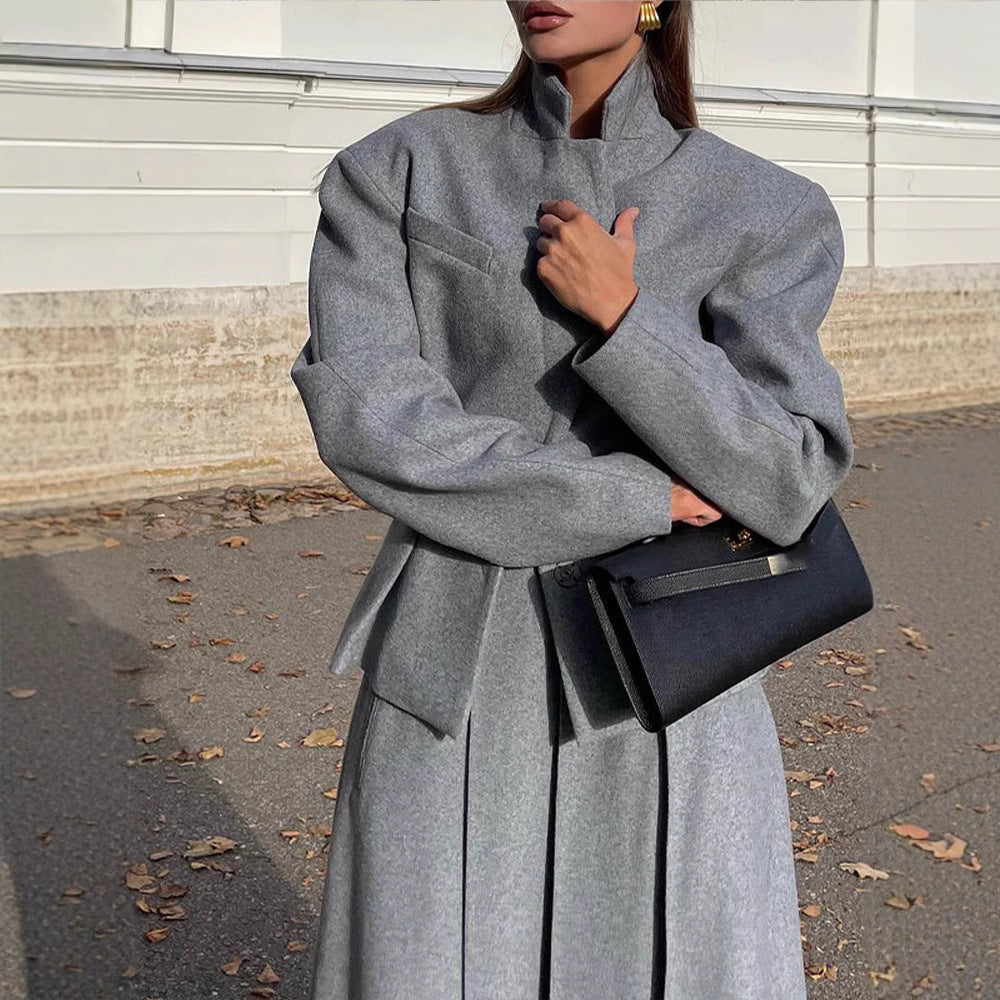 Damen elegante Oversize-Jacke mit hohem Kragen und strukturierten Ärmeln Heidi-Mode