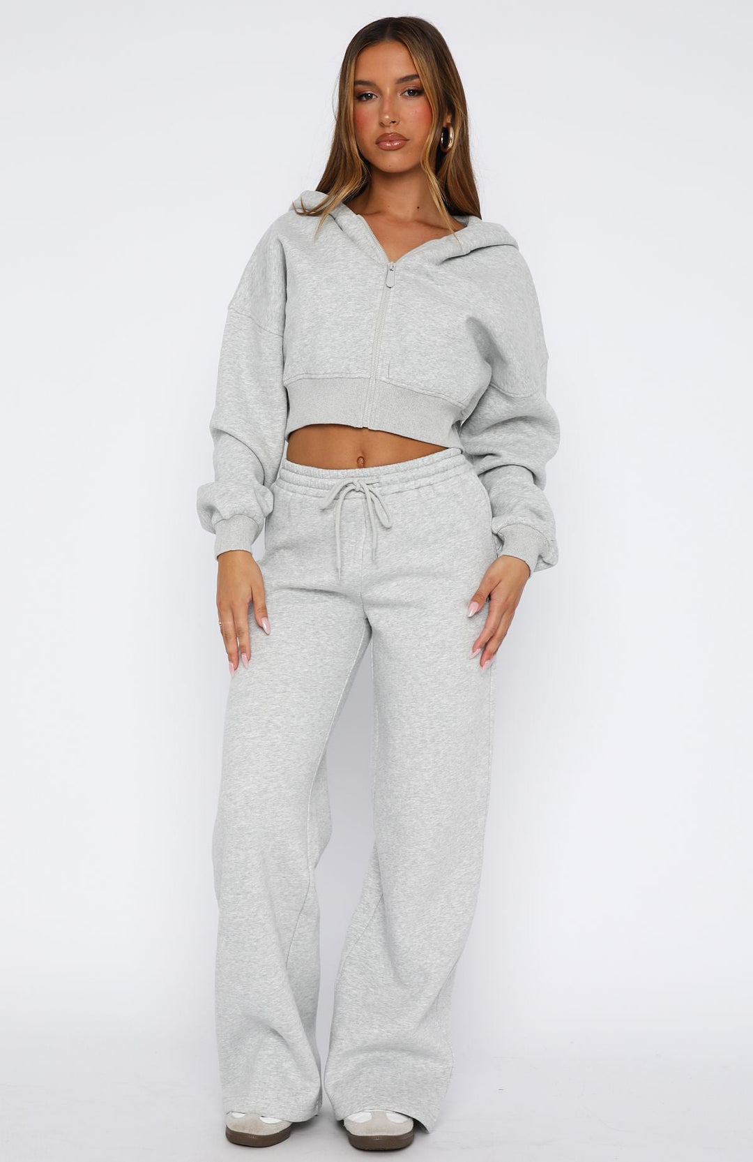 Damen moderner Cropped Hoodie und weite Jogginghose Set Heidi-Mode