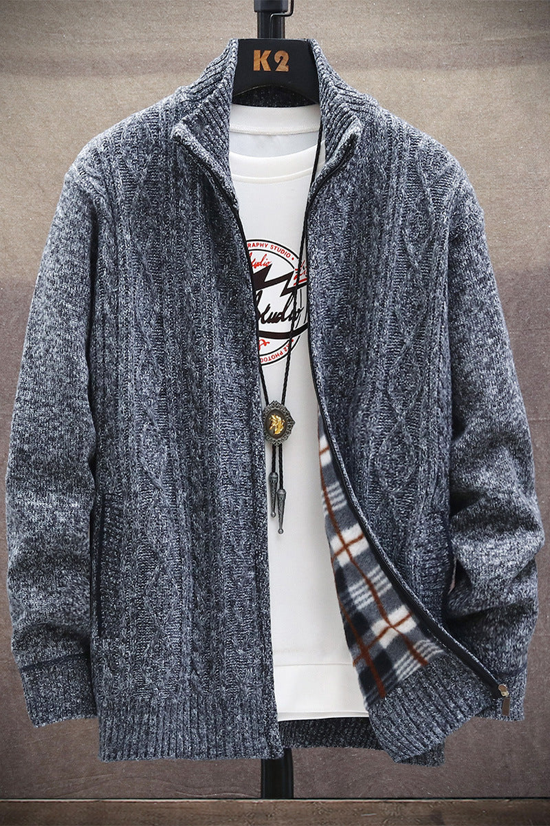 Herren Strickjacke mit Kunstlederdetails und hohem Kragen Heidi-Mode