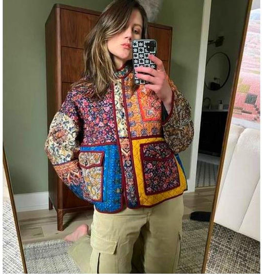 Damen Quilted Jacke mit buntem Patchwork-Design und praktischen Taschen Heidi-Mode