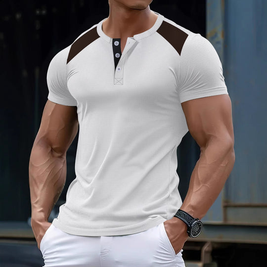Herren Poloshirt mit strukturiertem Henley-Ausschnitt und Kontrastdetails Heidi-Mode