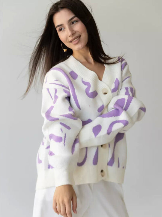 Damen modischer Strickcardigan mit verspieltem Muster und durchgehenden Knöpfen Heidi-Mode