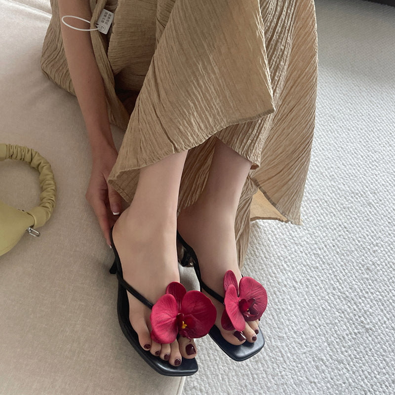 Damen Flip-Flops mit floralen Details und zierlichem Absatz Heidi-Mode