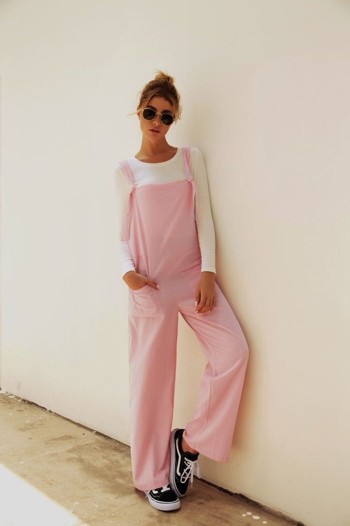 Damen Jumpsuit mit praktischen Taschen und verstellbaren Trägern Heidi-Mode