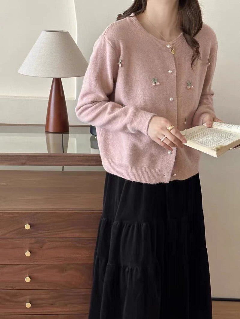 Damen Elegante Strickjacke mit floralen Applikationen Heidi-Mode