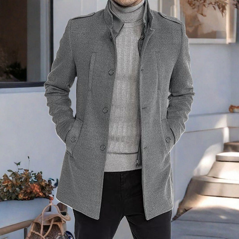 Herren eleganter, mittelschwerer Freizeitmantel mit Stehkragen und seitlichen Taschen Heidi-Mode