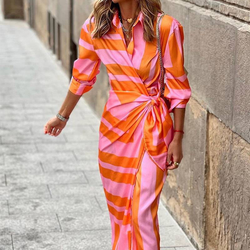 Damen Midikleid mit elegantem Wickeldesign und strukturiertem Muster Heidi-Mode