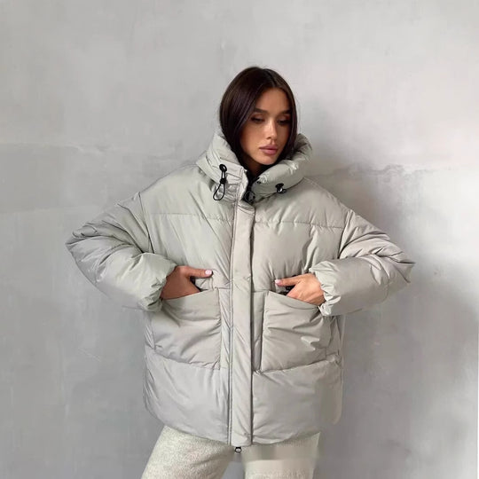 Damen Sportliche Winterjacke mit hohem Kragen und praktischen Taschen Heidi-Mode