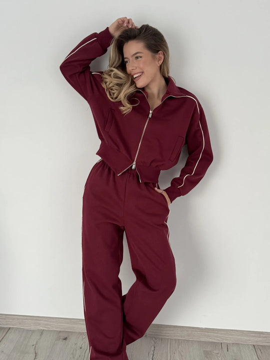 Damen modischer Freizeitanzug mit hochgeschlossenem Reißverschluss und praktischen Taschen Heidi-Mode