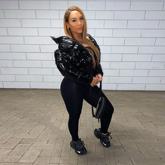 Damen modische kurze Steppjacke mit glänzendem Finish Heidi-Mode